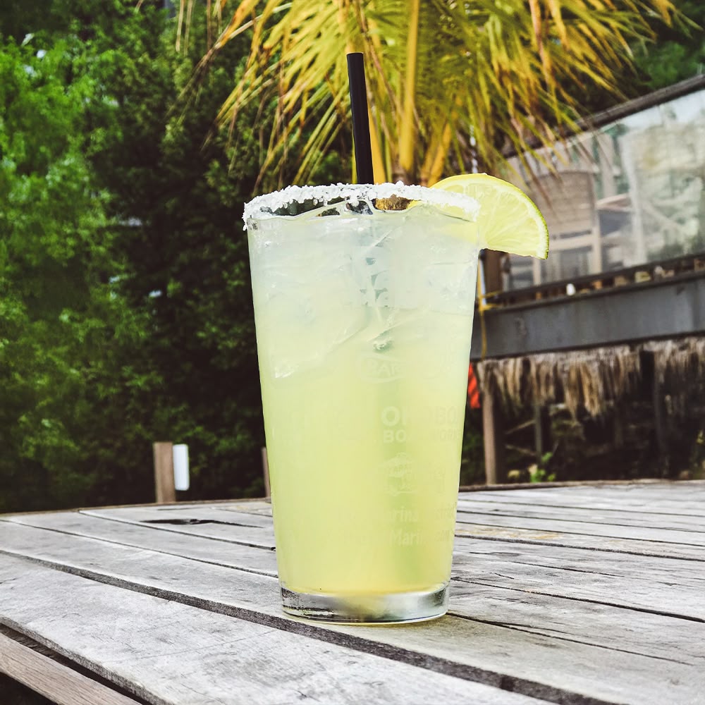 top rated american restaurant Mullets_Lake_Okoboji_Live_Music_Drinks_Dancing_Arnolds_Park_IA