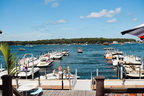 Mullets_Lake_Okoboji_Okoboji_weekend_kickoff_Arnolds_Park_IA