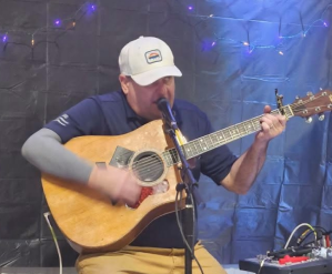 Mullets_Lake_Okoboji_Todd_Casilli_Live_Music_Arnolds_Park_IA